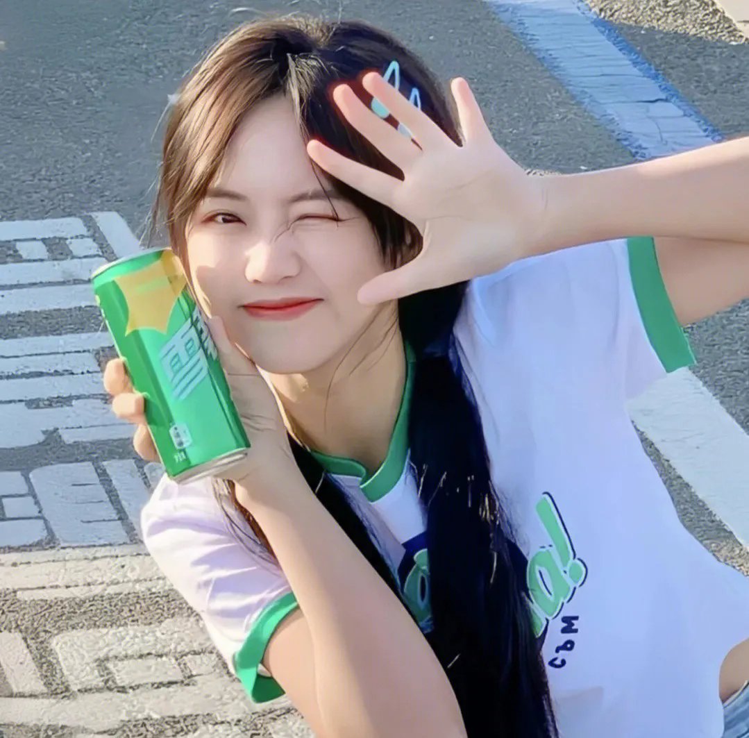 穿书后我和未婚妻互听心声对演